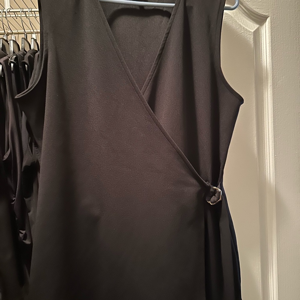 Anne Klein Black Sleeveless Wrap Vest Top Large - Picture 2 of 6